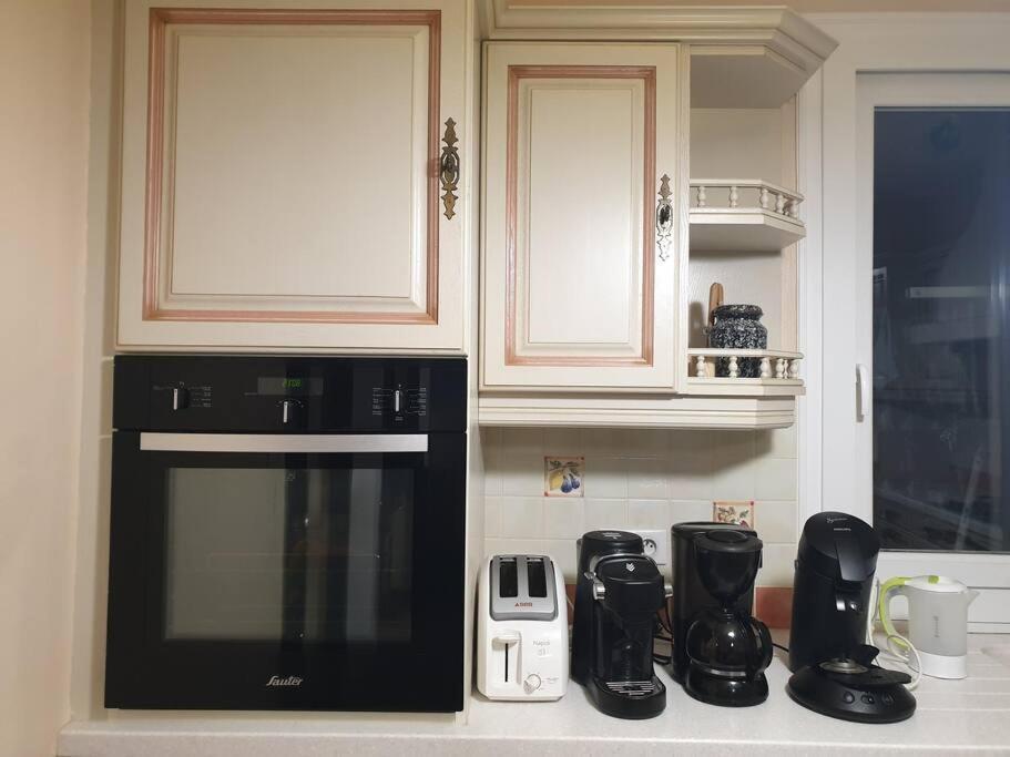 孔夫朗自由城Jolie Maison Avec Jardin别墅 外观 照片